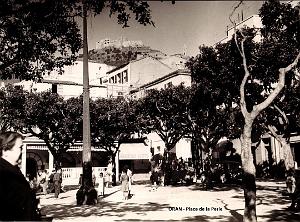 MB h- 017- eglise St-Louis et place de la perle